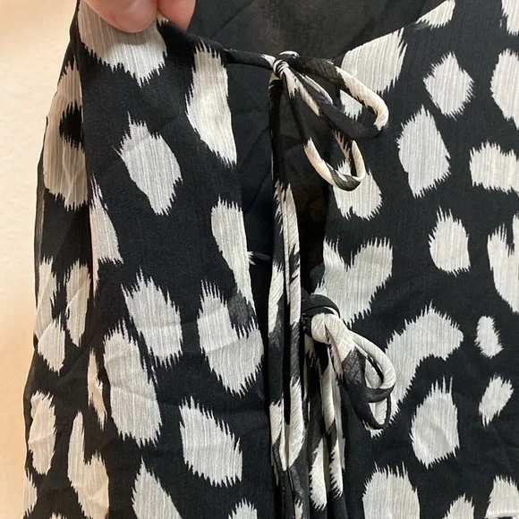 TCEC  Animal Print Tiered Ruffle Crepe Chiffon Mini Dress with Full LIning - Picture 9 of 10